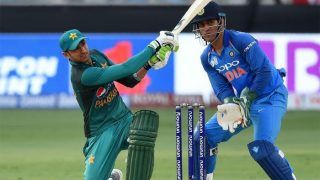 T20 World Cup 2021: Shoaib Malik को टीम में लाना चाहते हैं कप्तान Babar Azam, सिलेक्टर्स खिलाफ